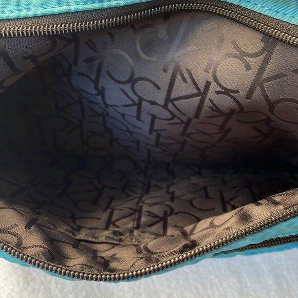 Calvin Klein blue Crossbody bag four different compartment pockets - Picture 6 of 14